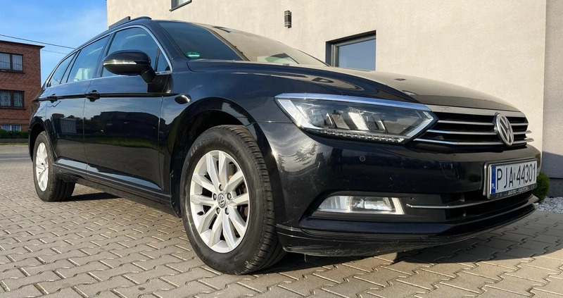 Volkswagen Passat cena 53900 przebieg: 230000, rok produkcji 2016 z Leżajsk małe 191